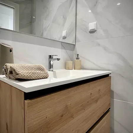 Im - With Pool, Wifi And Parking Apartment